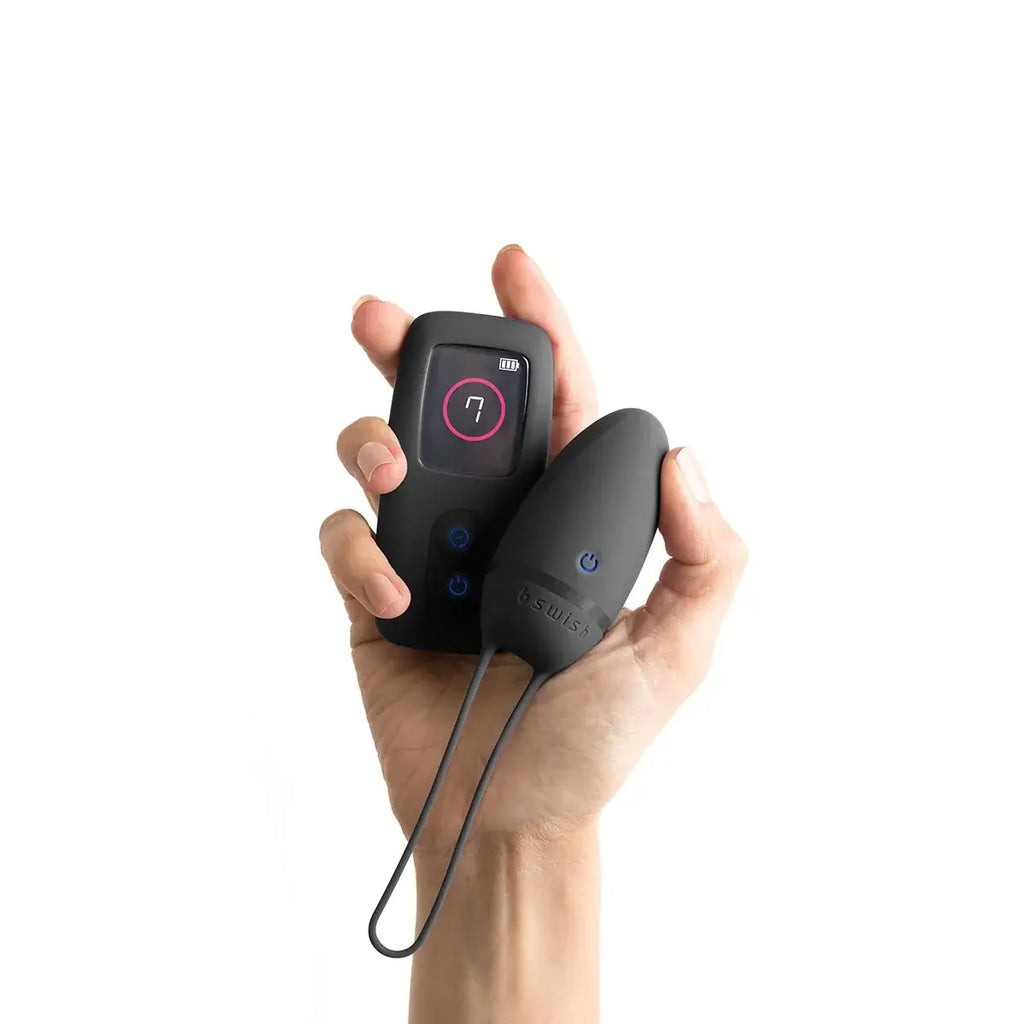 B Swish Bnaughty Premium Unleashed - Remote Control Bullet Vibrator with LED Black
