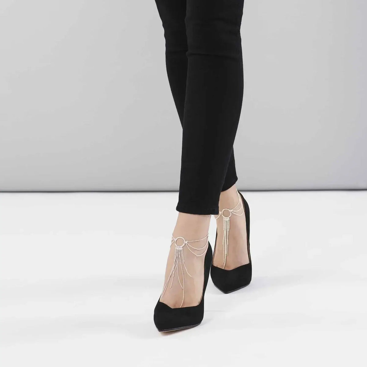 Bijoux Indiscrets Magnifique Feet Chains - Adjustable Barefoot Sandal Jewelry