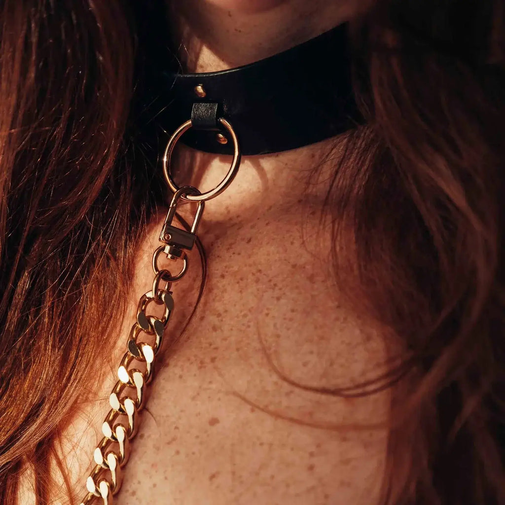 Bijoux Indiscrets Maze Choker with Leash - Vegan Leather Collar & Restraint Black