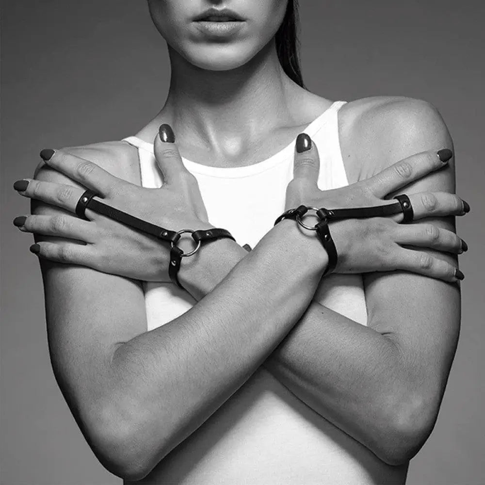 Bijoux Indiscrets Maze Hand Bracelet Harnesses - Rolik®