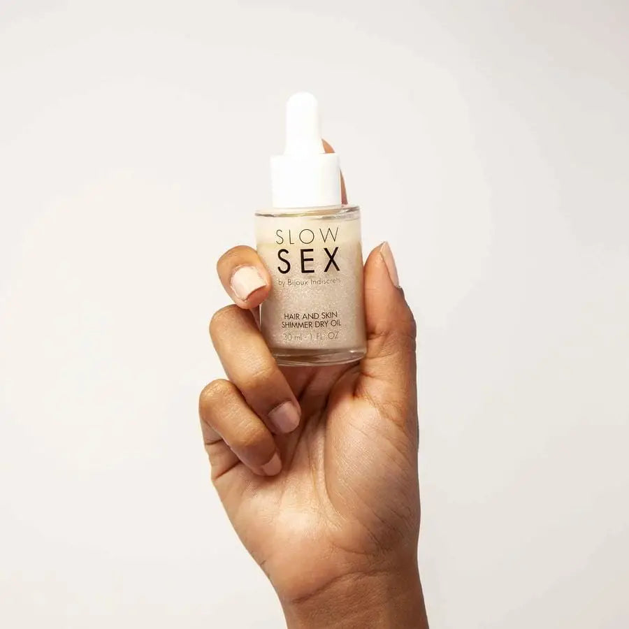 Bijoux Indiscrets Slow Sex Hair & Skin Shimmer Dry Oil - Rolik®