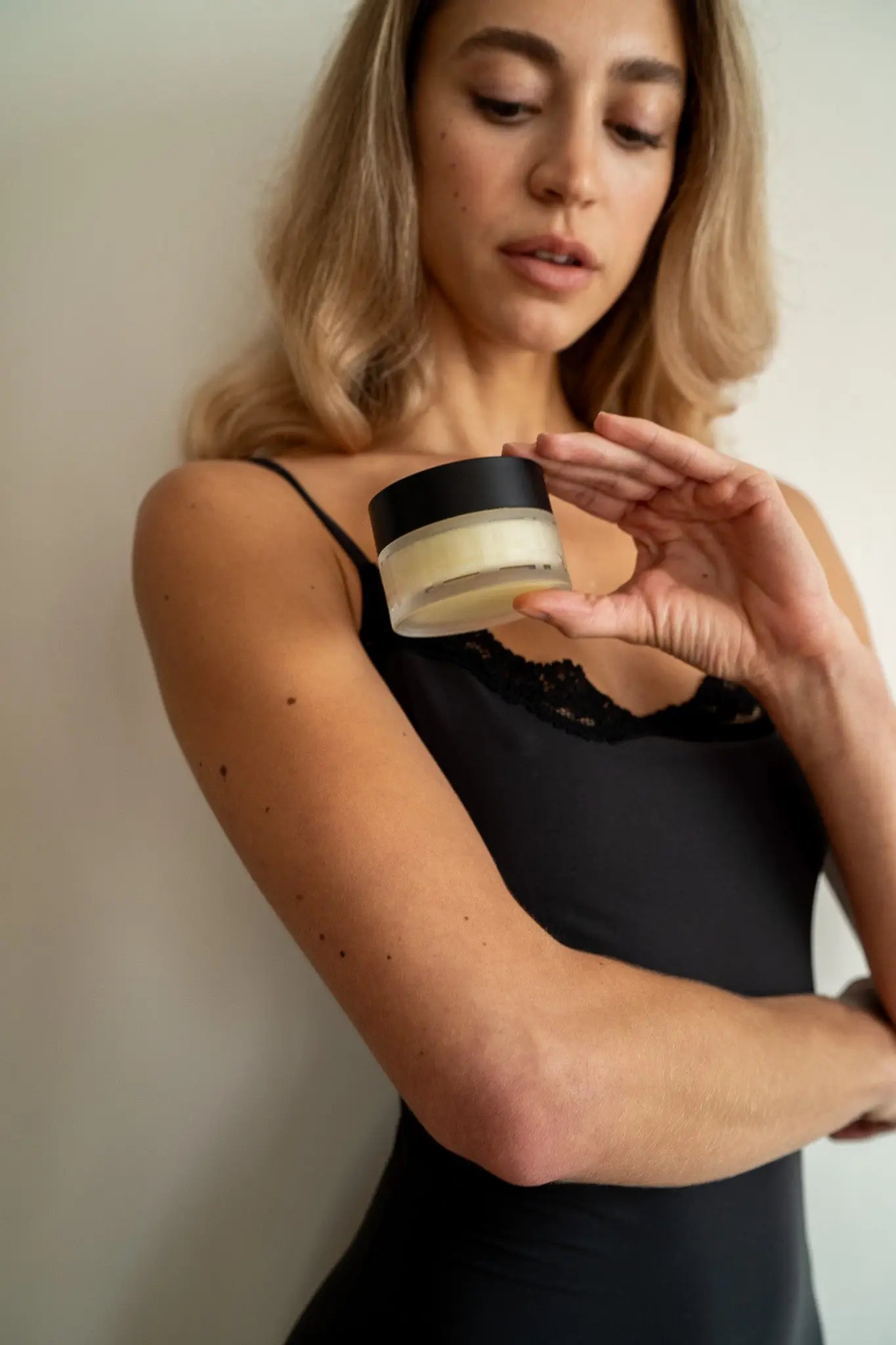 Common Confidential Mini Massage Butter