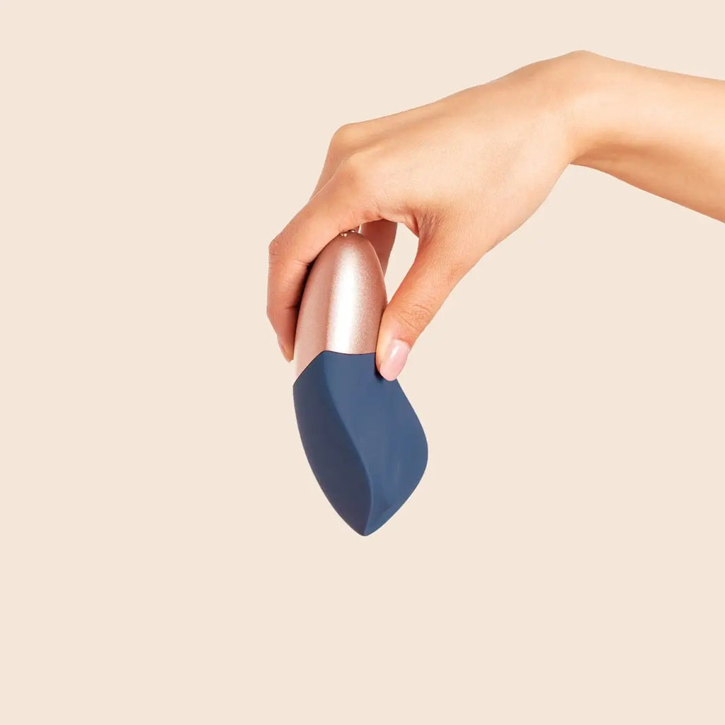Deia™ The Arouser Pulsating External Stimulator - Rolik®