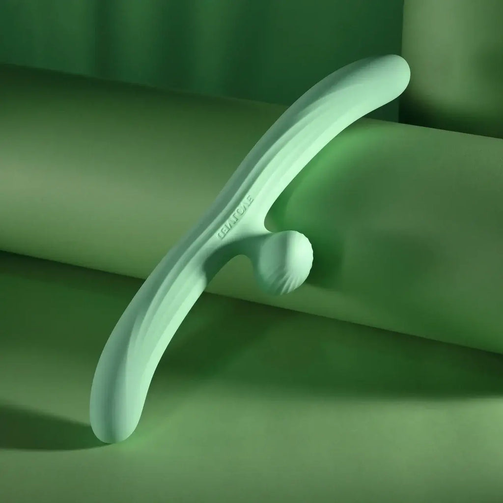Evolved® Novelties Evolved Meet Me Halfway Dual-Ended Couples Vibrator Mint