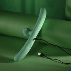 Evolved® Novelties Evolved Meet Me Halfway Dual-Ended Couples Vibrator Mint