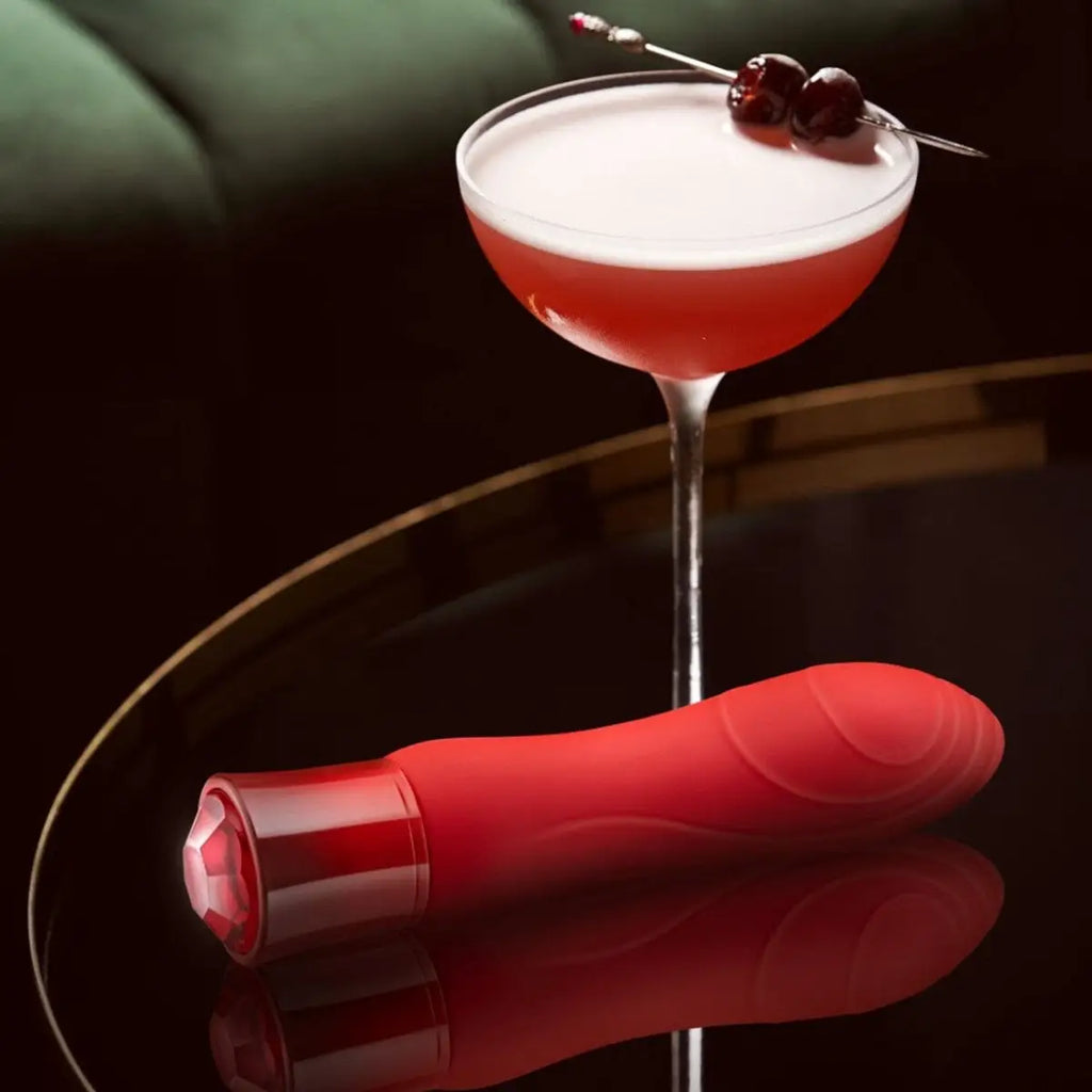 Oh My Gem® Ruby Desire Warming Vibrator - Rolik®