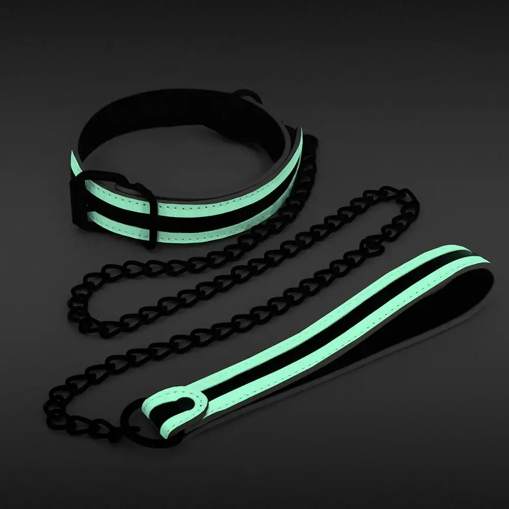 Glo Bondage Collar and Leash - Glow in the Dark - Restraints
