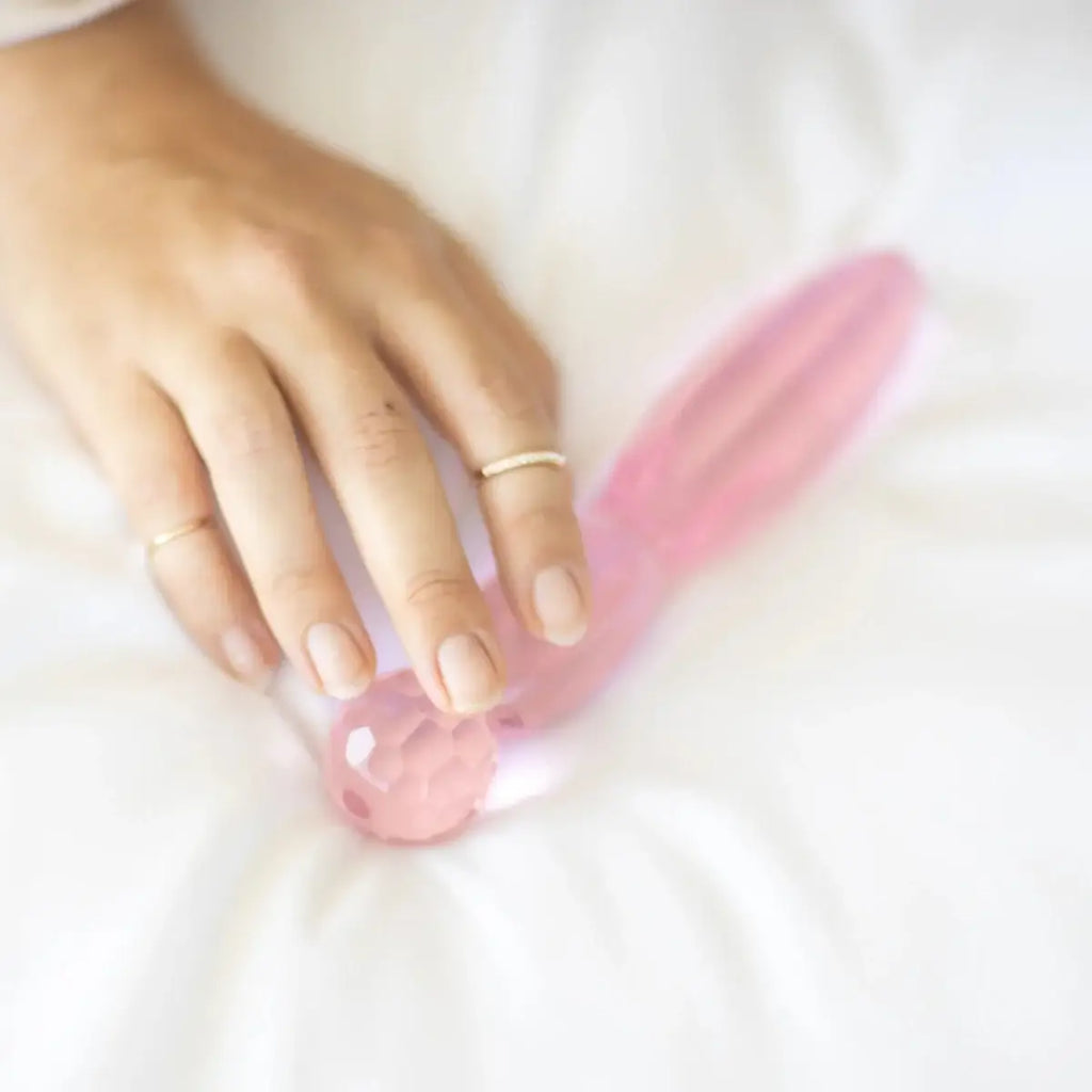 Jimmyjane Dillenia® Cissus Glass Dildo - Rolik®