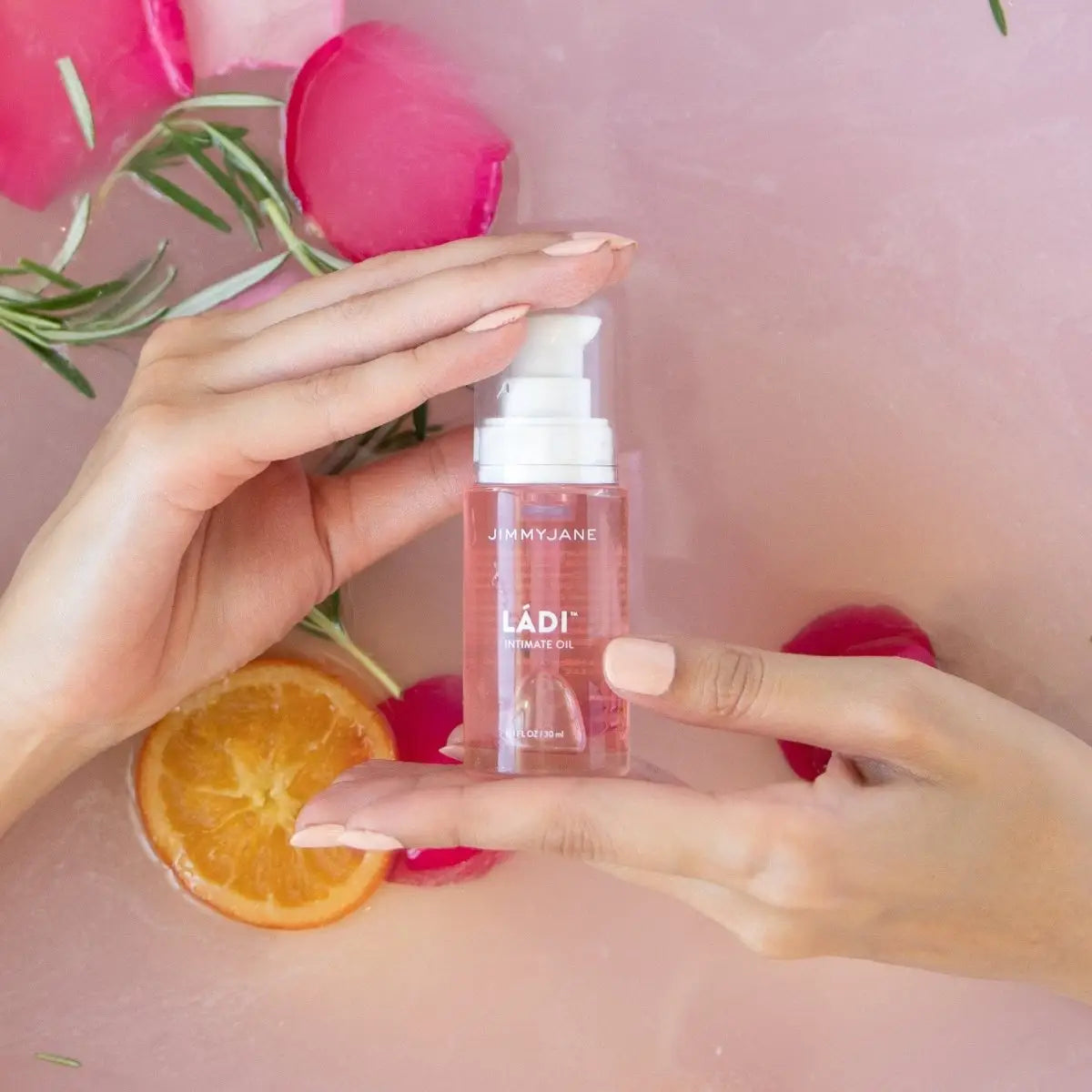Jimmyjane Ládi™ Intimate Oil - Rolik®