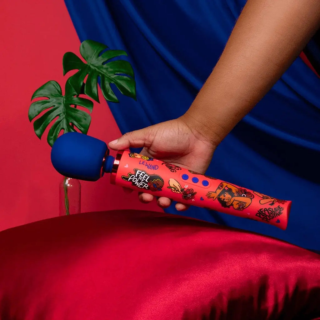 Le Wand Feel My Power Wand Vibrator 2022 Special Edition by Kelly Malka - Rolik®