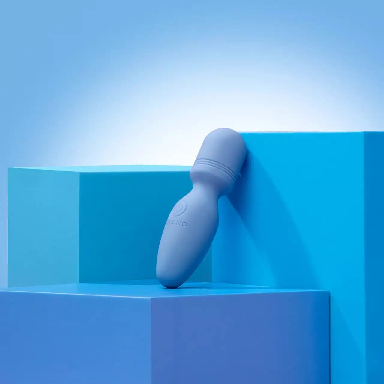 Le Wand Mini Vibe Pocket Rechargeable Vibrator Light Blue