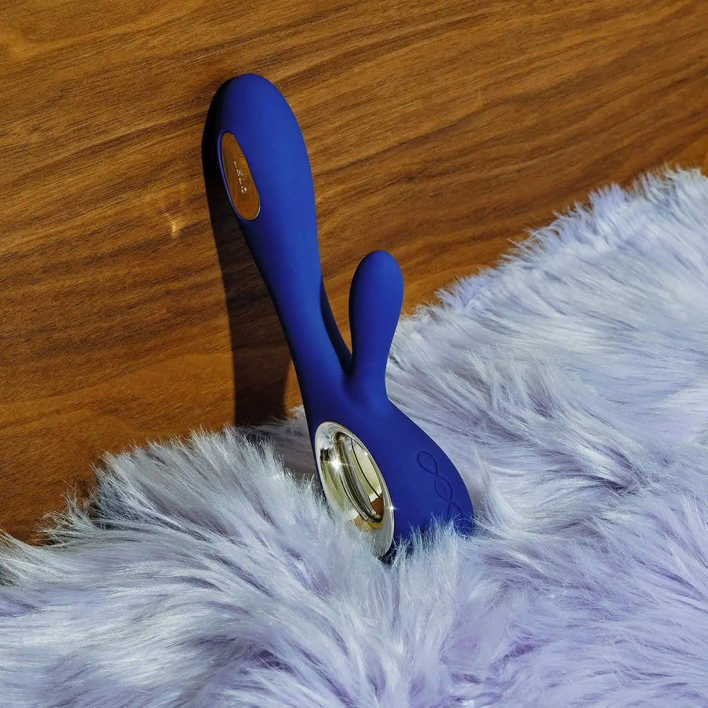 LELO Soraya Wave™ Rabbit Vibrator - Rolik®