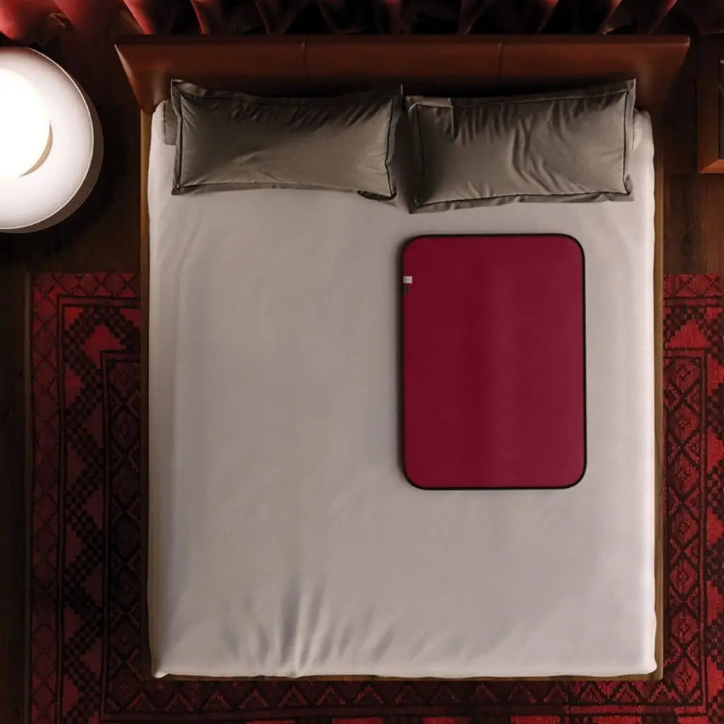 Liberator® Liberator Fascinator Throw - Waterproof Blanket for Intimacy Red / Mini