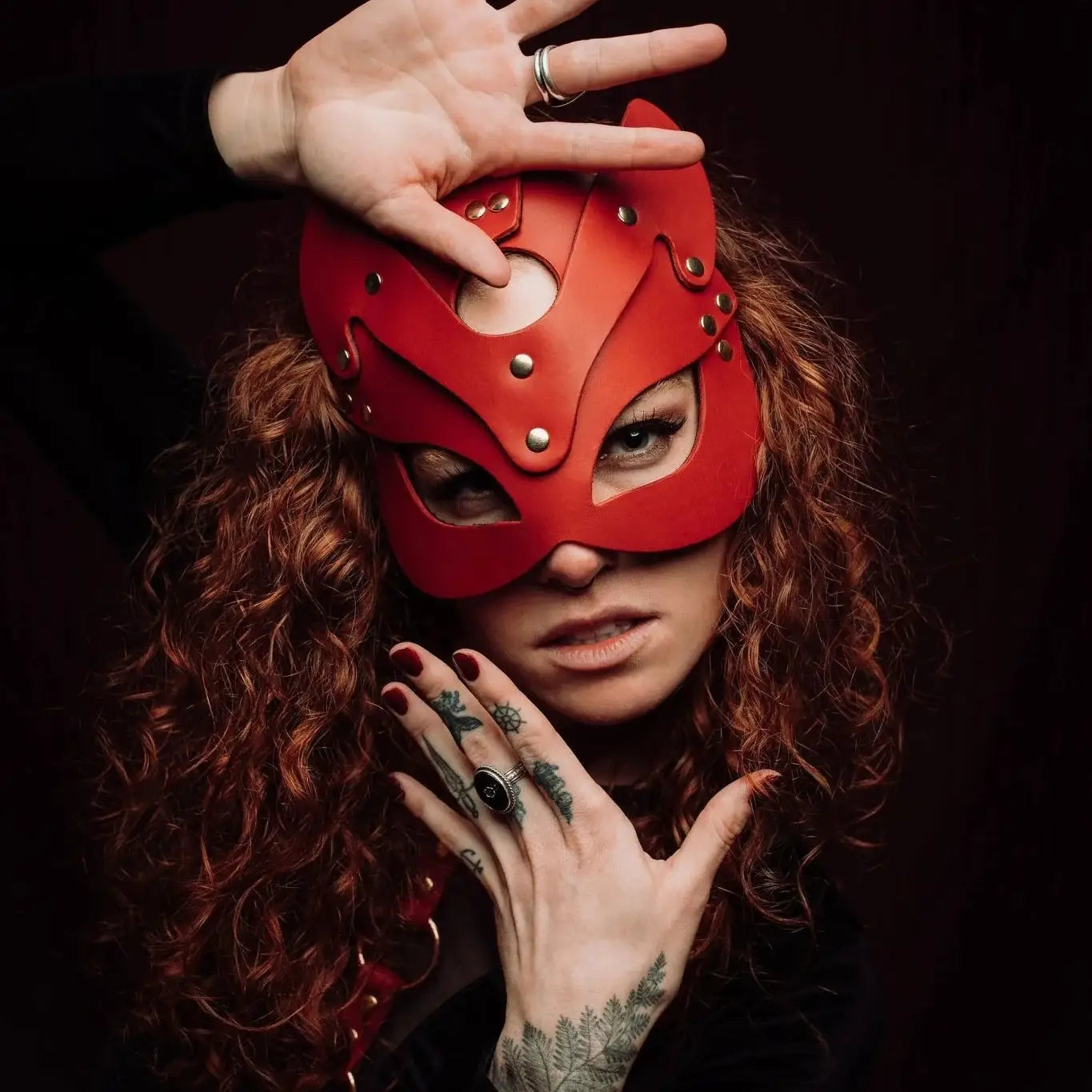 Lulexy Mona Leather Cat Mask