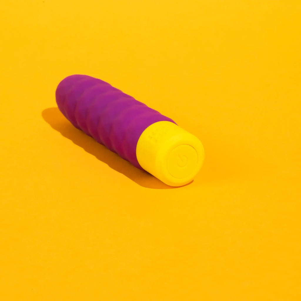 ROMP™ Romp Beat Textured Bullet Vibrator – Waterproof Clitoral Stimulator Violet
