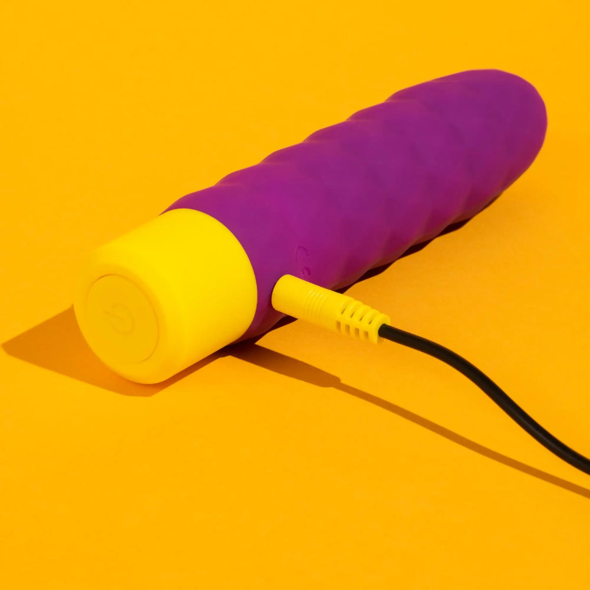 ROMP™ Romp Beat Textured Bullet Vibrator – Waterproof Clitoral Stimulator Violet