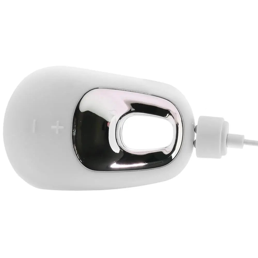 Satisfyer White Temptation Lay - on Vibrator