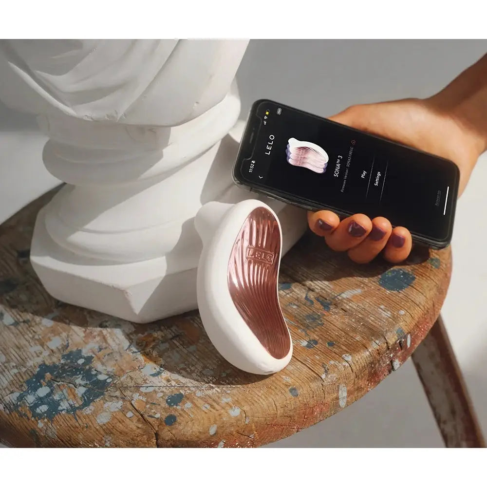 Sona™ 3 Sonic Clitoral Massager - Vibrator