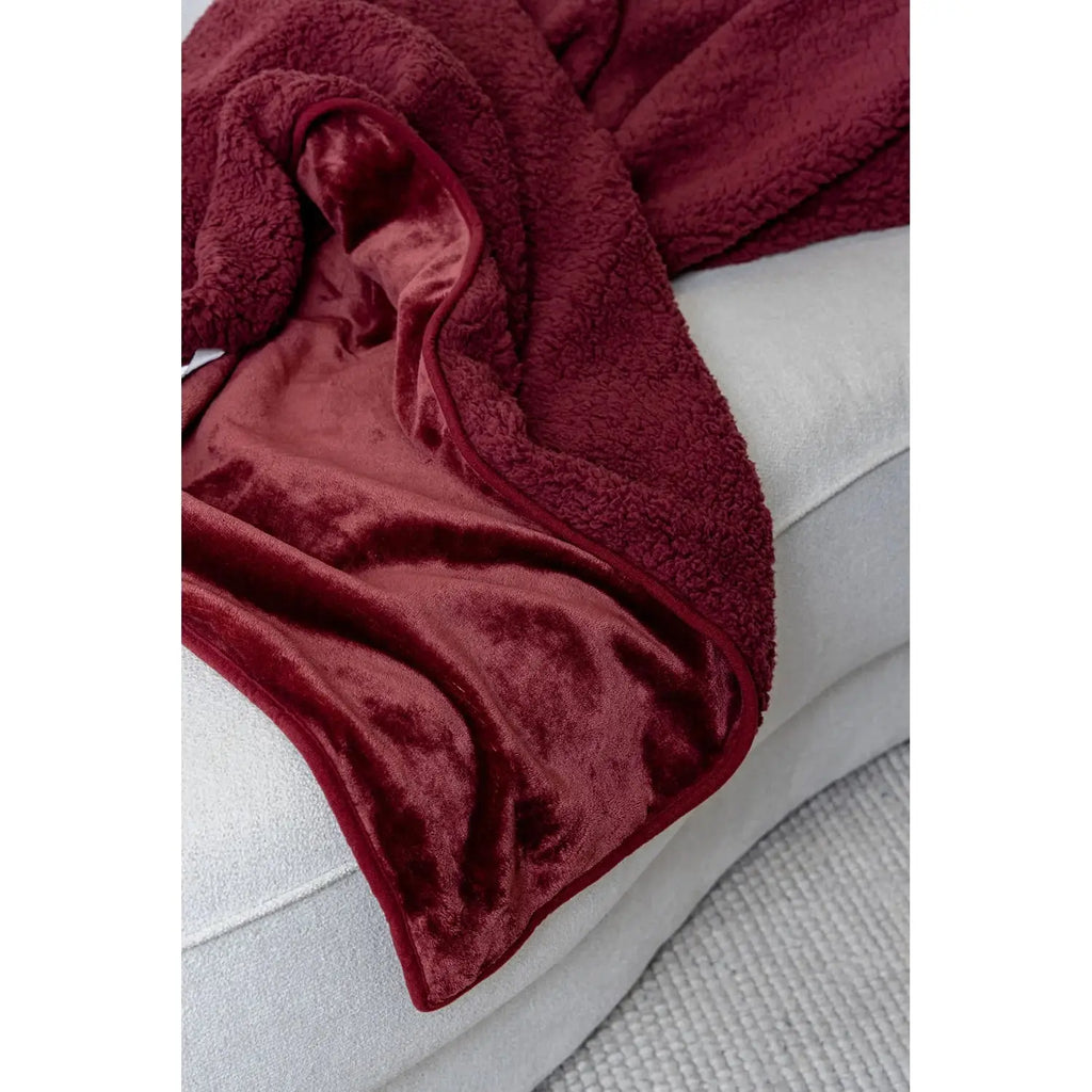 Splash Blanket OG Waterproof – Dual-Sided Sherpa & Micro-Velvet