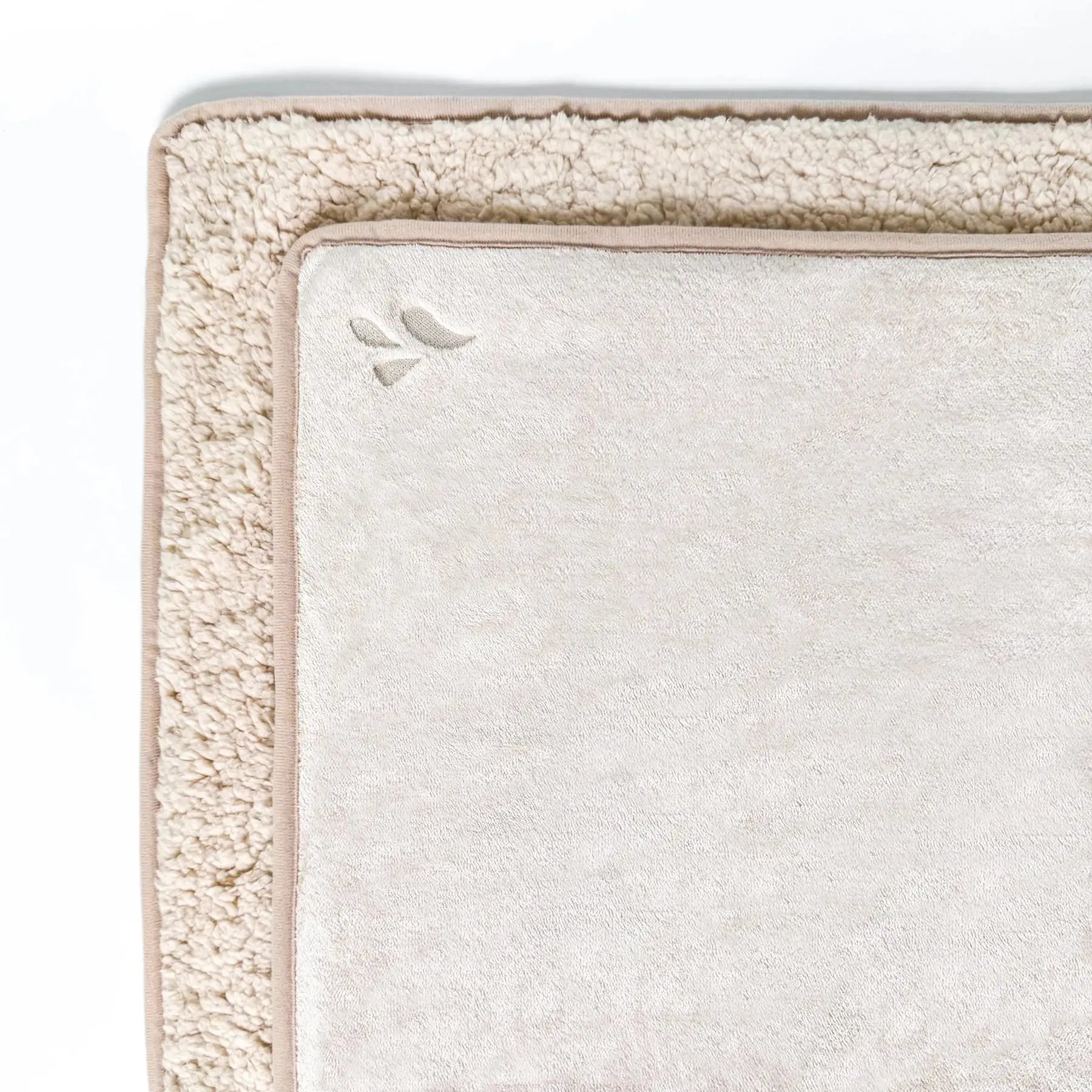 Splash Blanket OG Waterproof – Dual-Sided Sherpa & Micro-Velvet Medium / Champagne