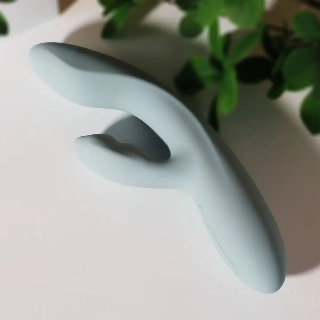 Svakom Chika Smart Rabbit Vibrator - Rolik®