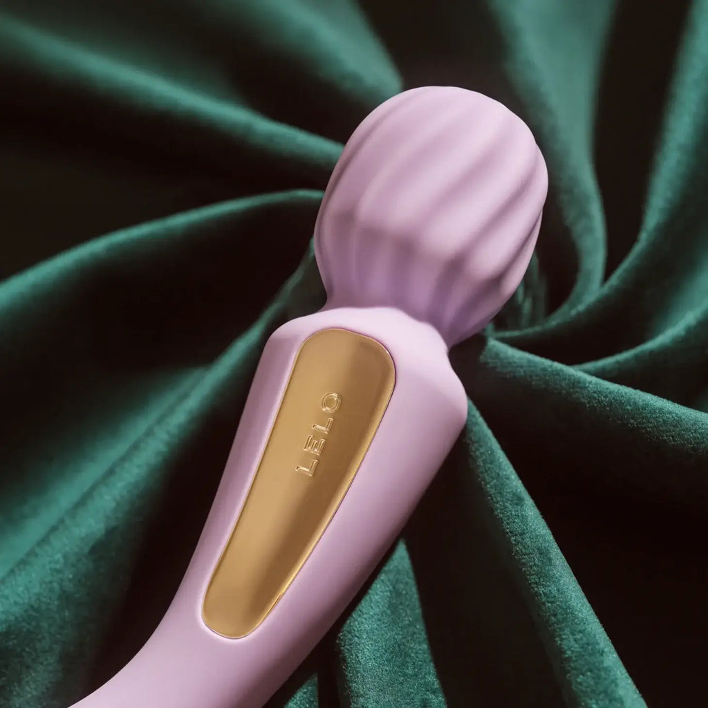 Switch™ Double-Ended Smart Wand Vibrator