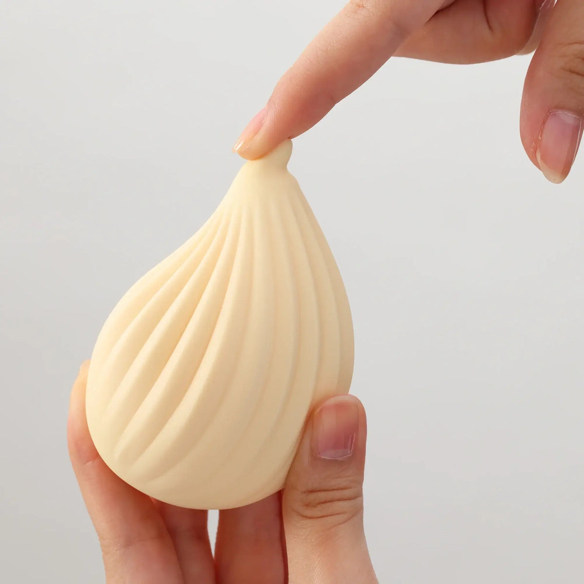 Tenga® Iroha+ Kushi Vibrator – Ribbed Clitoral Vibe 7 Modes Cream
