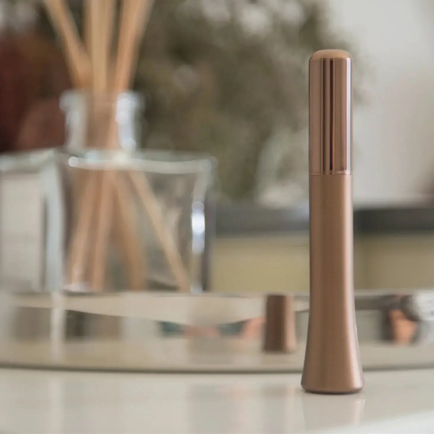 Crave Wink+ Vibrator Rose Gold Rolik®